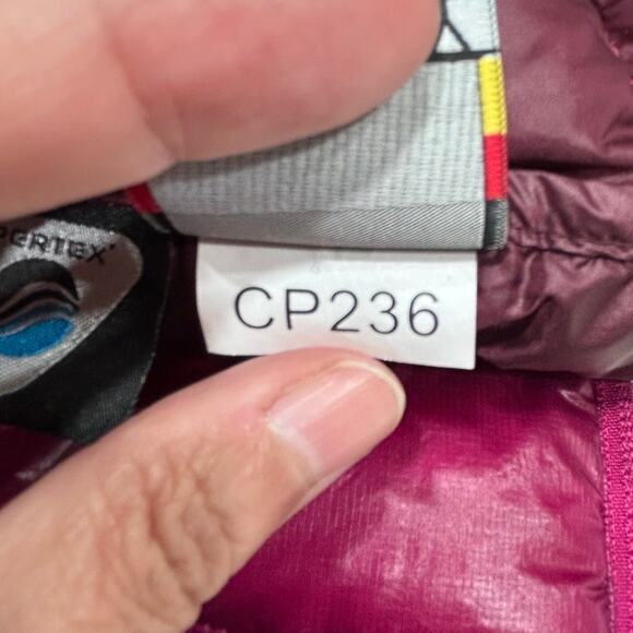 Vaude Women’s Duck Down Puffer Jacket – Size XL – Fuchsia/Magenta - Picture 11 of 11